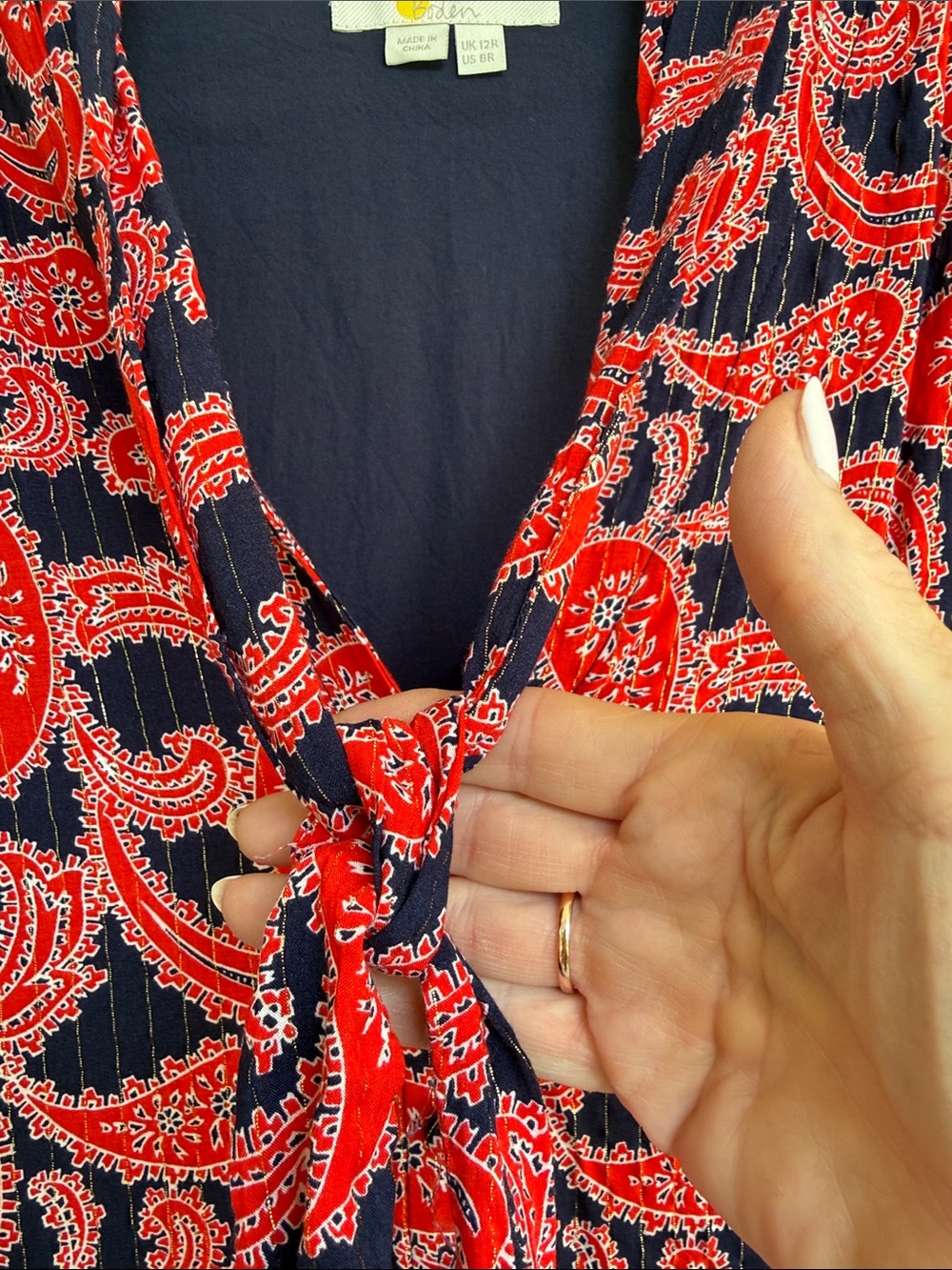 Boden Red/Navy Paisley Tie-Neck Mini Dress US Size 8 - Picture 5 of 15